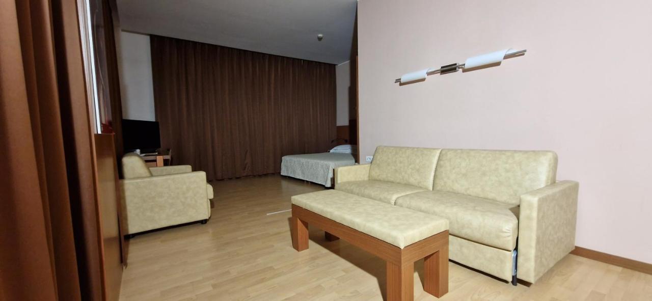 Bella Italia Palace Hotel Novara Bagian luar foto