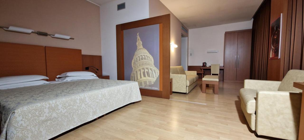 Bella Italia Palace Hotel Novara Bagian luar foto